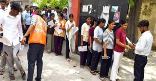ভারতে মেডিকেল ভর্তি পরীক্ষার প্রশ্নফাঁস; বিরোধীদলগুলোর তোপের মুখে বিজেপি